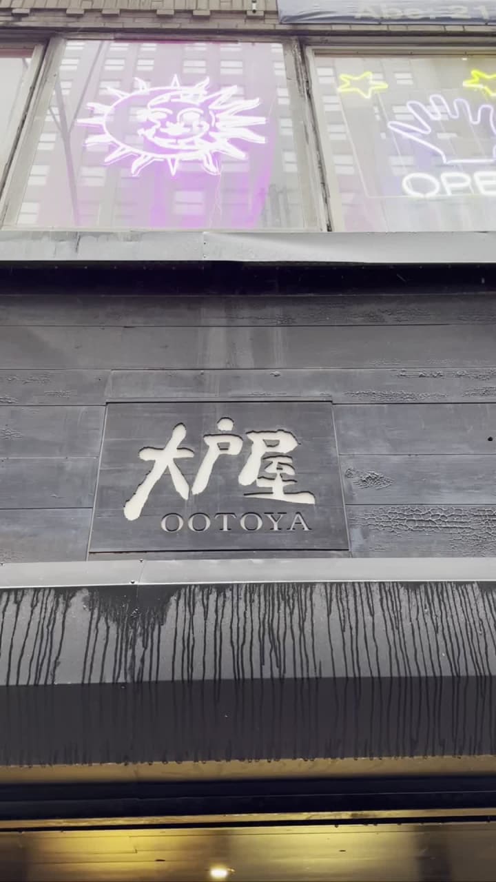 Video review of OOTOYA