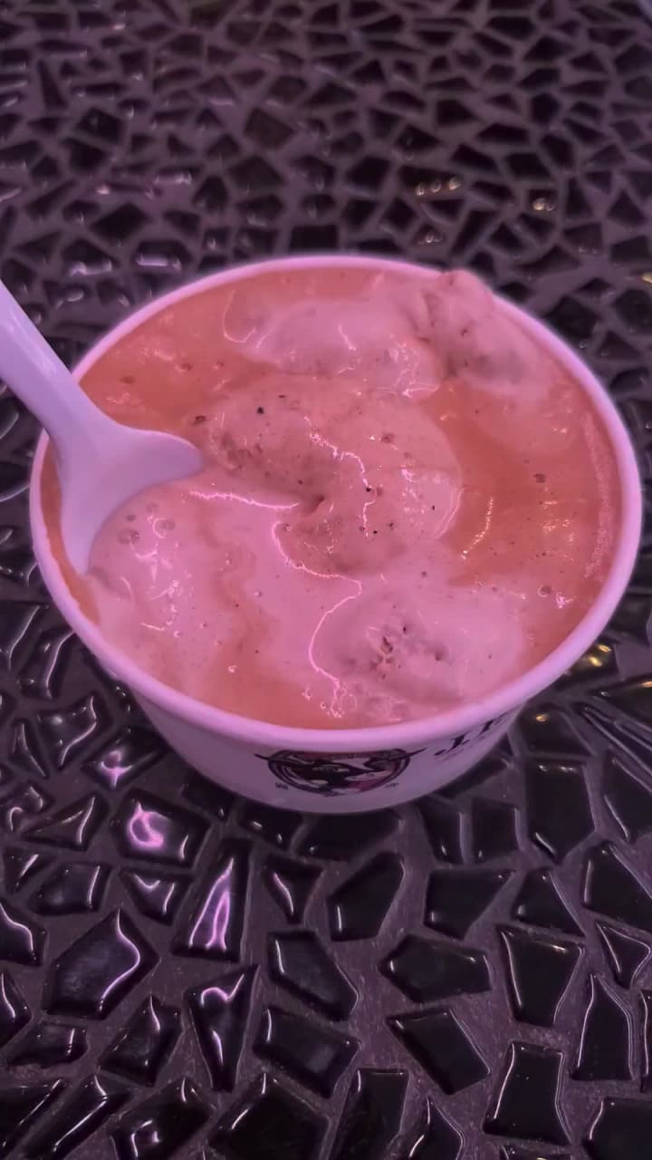 Video review of J.P. Licks