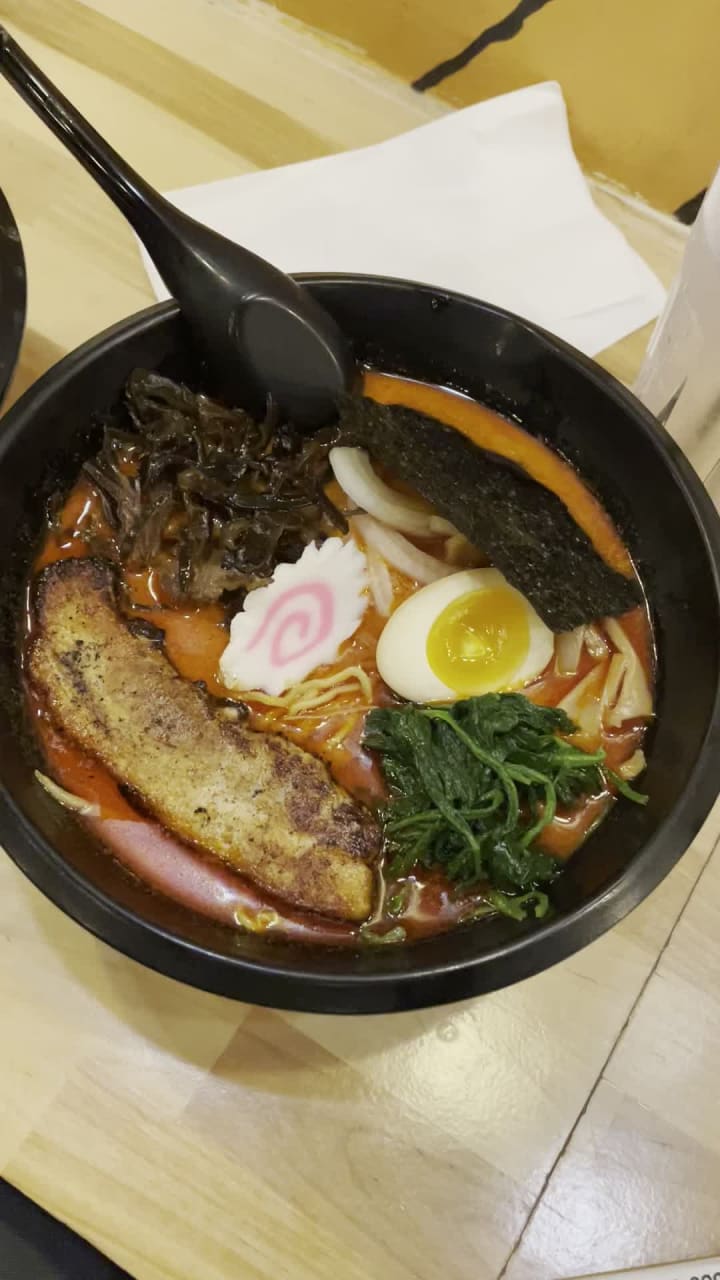 Video review of Noods Bar