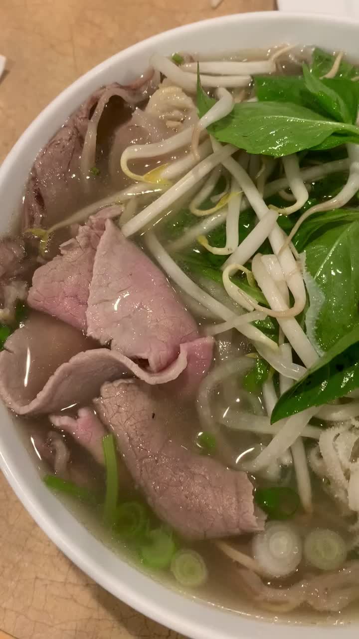 Video review of Pho Pasteur