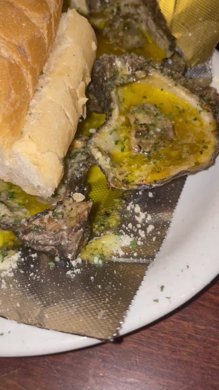 Video review of Neyow's Creole Café