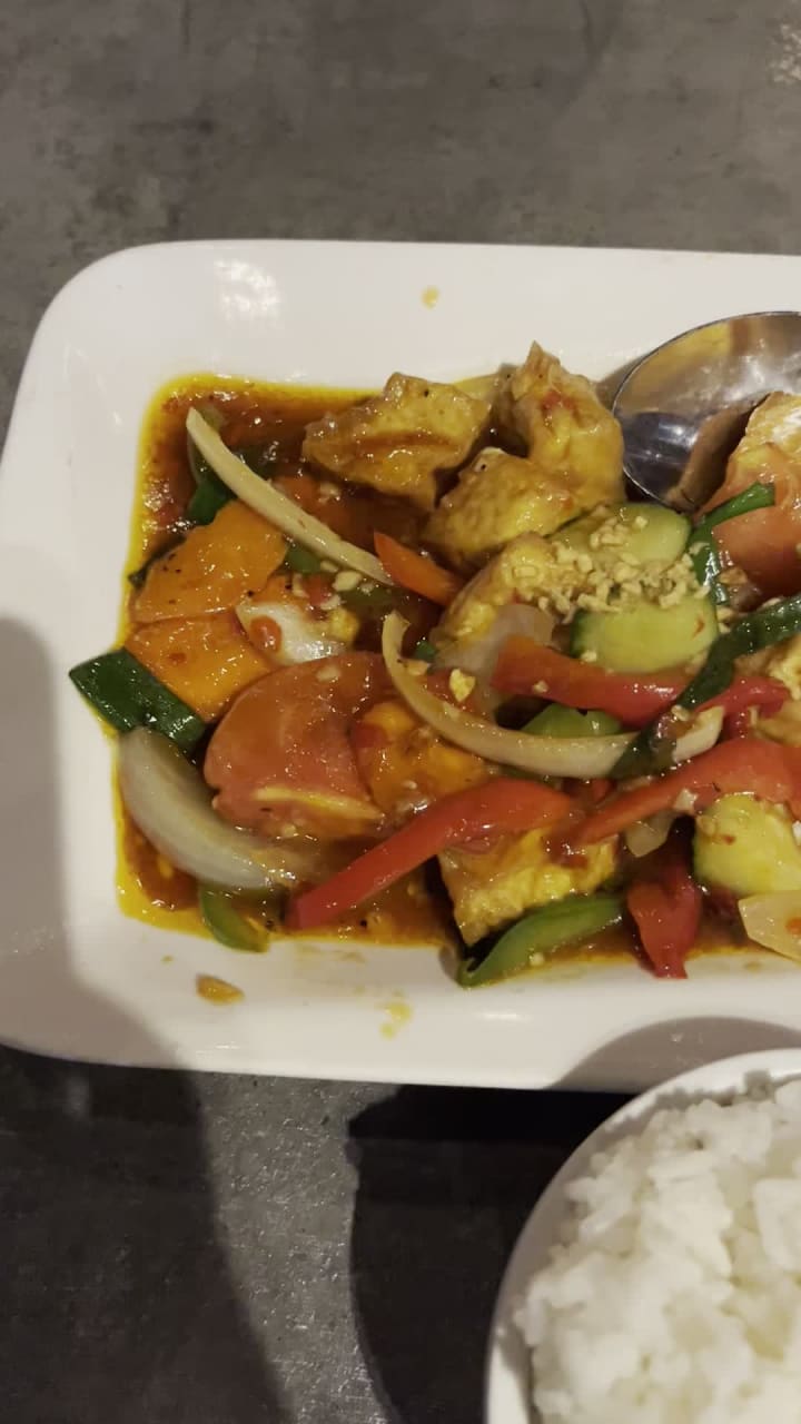 Video review of Lotus Thai Cuisine