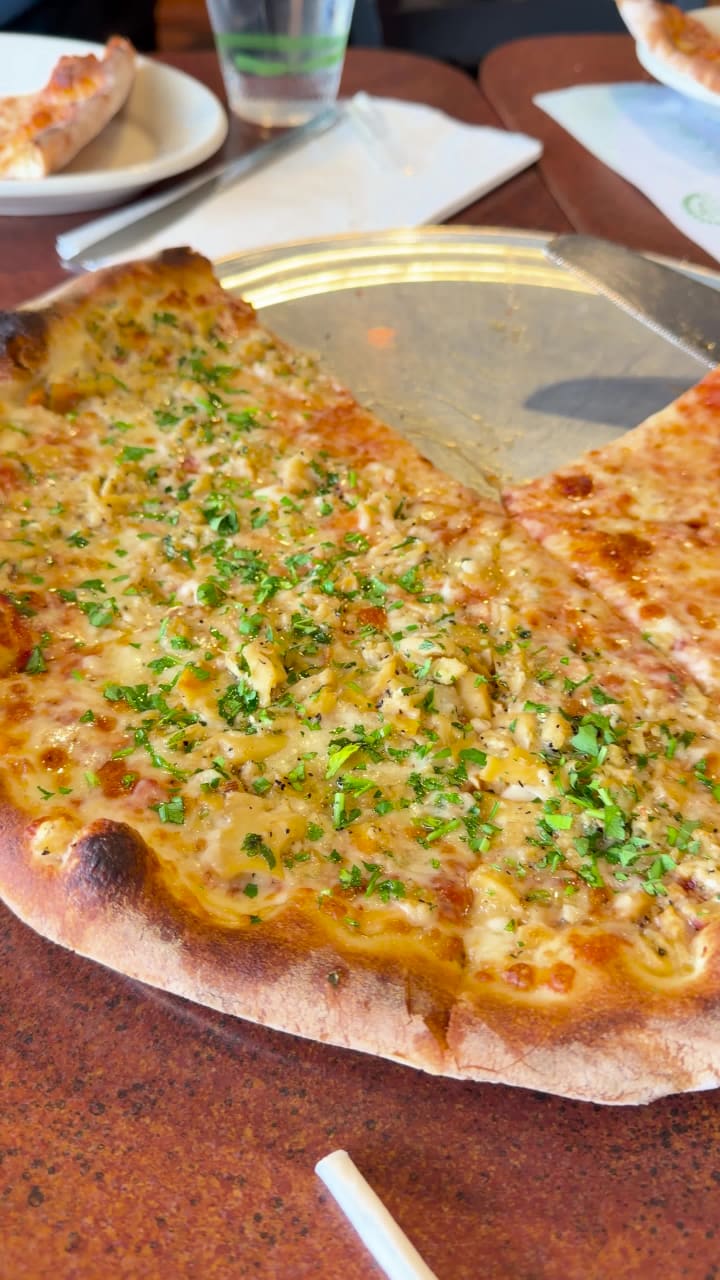 Amici's East Coast Pizzeria