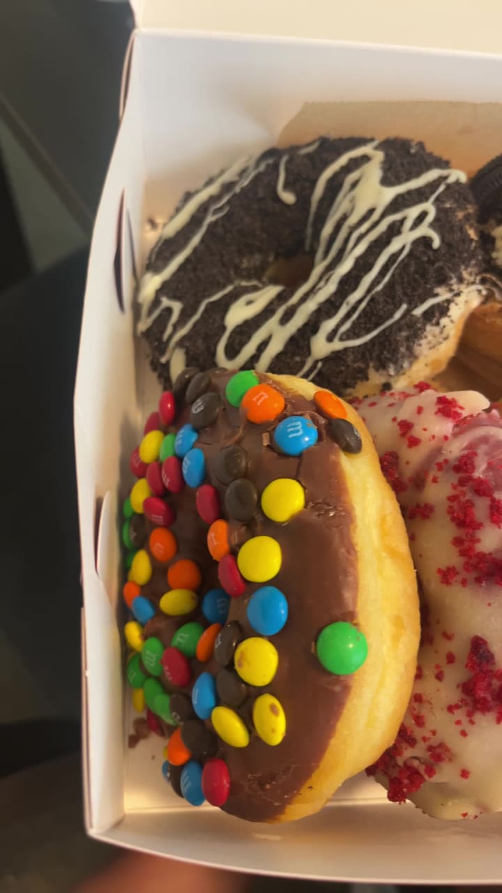 Video review of SK Donut & Croissant