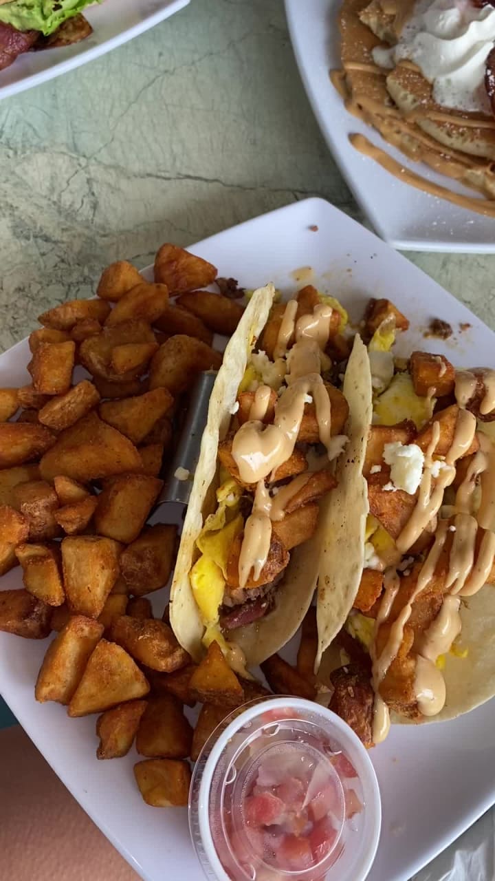 Video review of Canopy Road Cafe