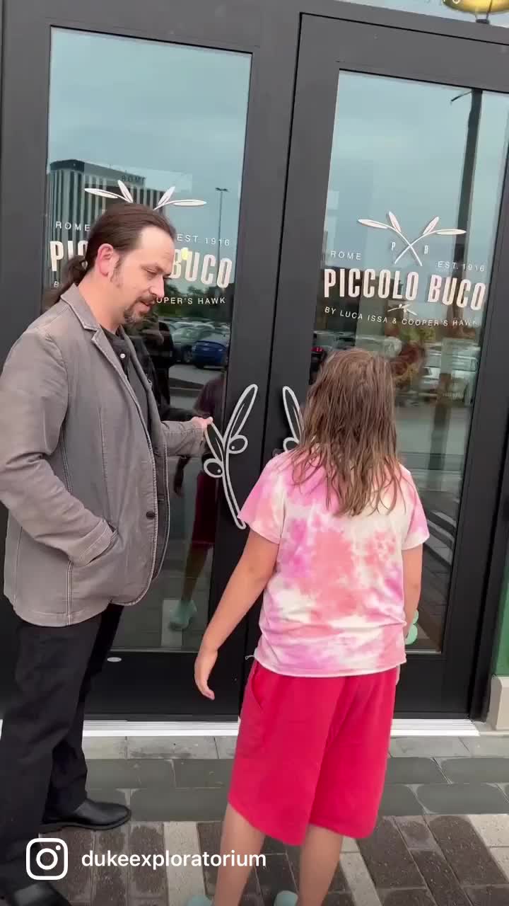 Video review of Piccolo Buco by Cooper’s Hawk