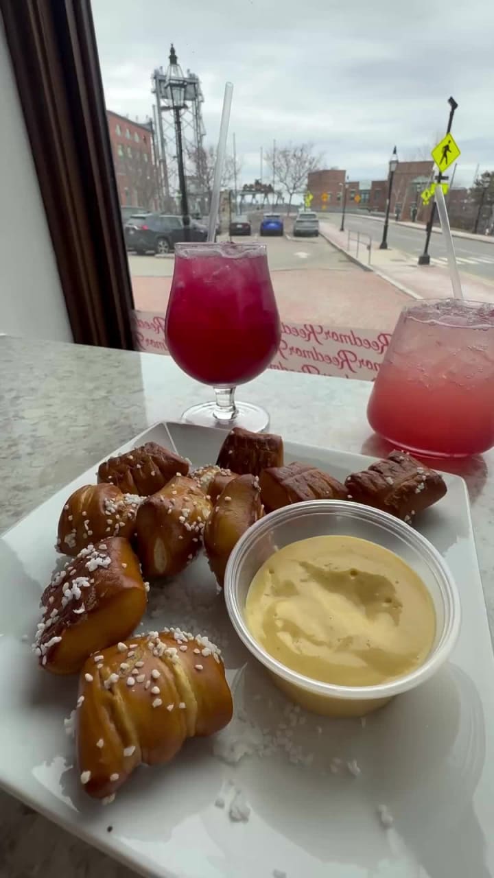 Reedmor books & brews