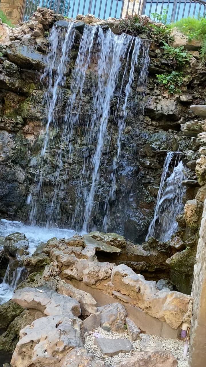 Video review of Sea Star Theater