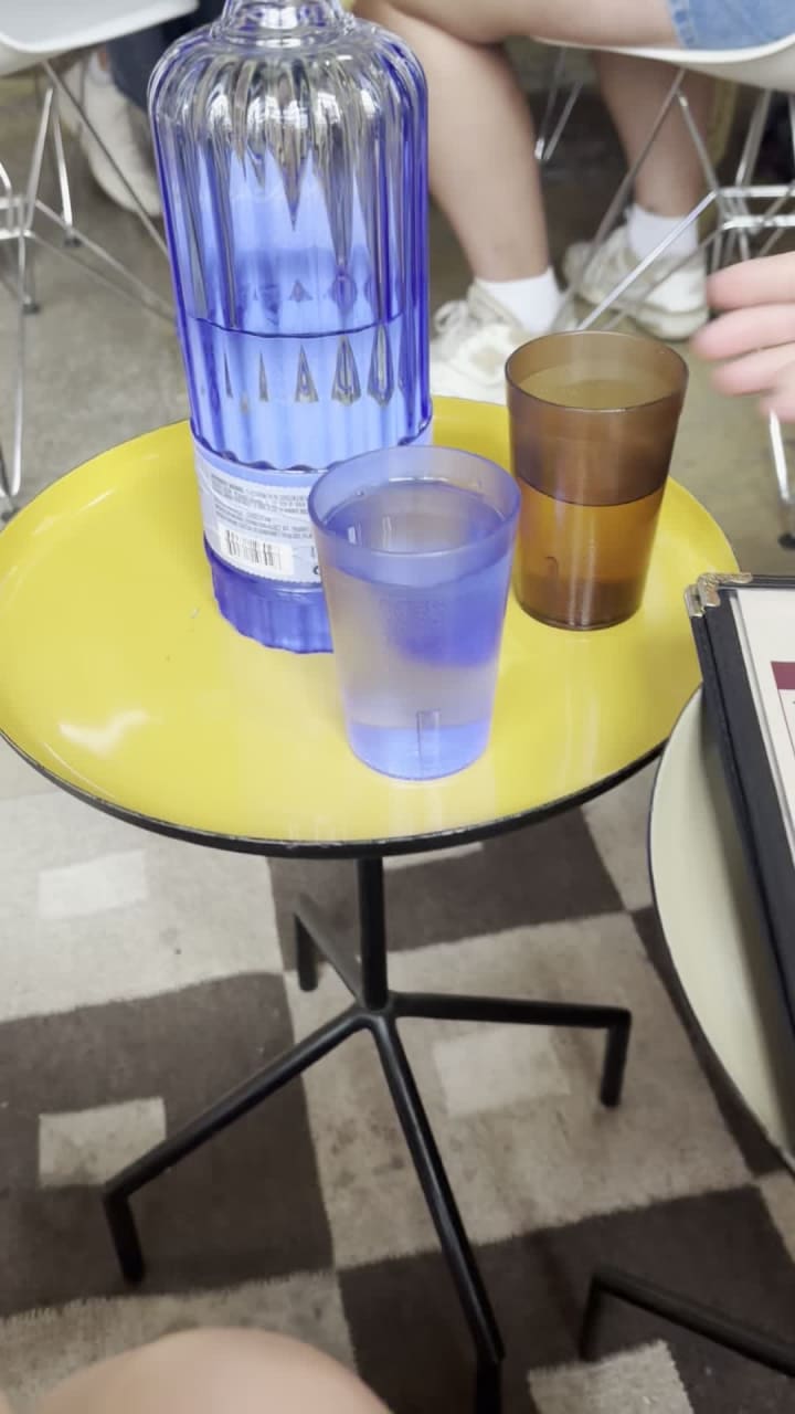 Video review of Kibbitznest Books, Brews & Blarney