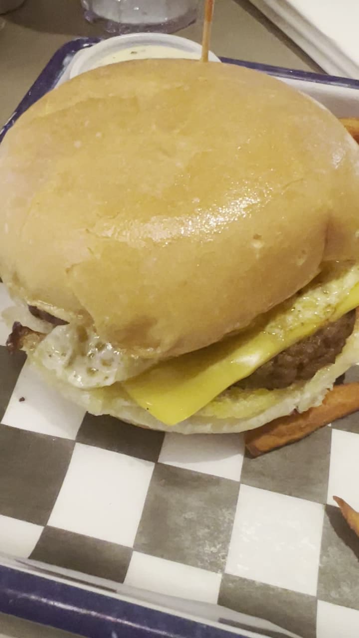 Hubcap Grill & Beer Yard