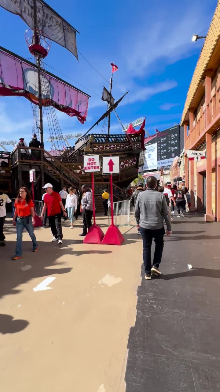 Video review of Bucs Pirate Ship