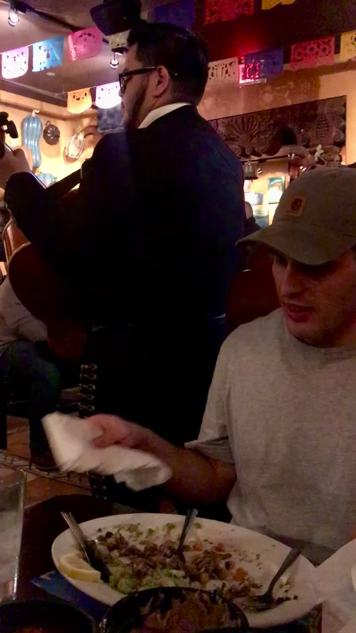 Video review of Lindo Michoacan