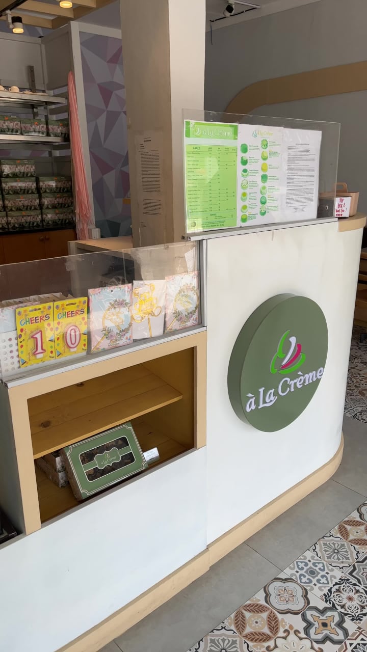 Video review of A La Creme