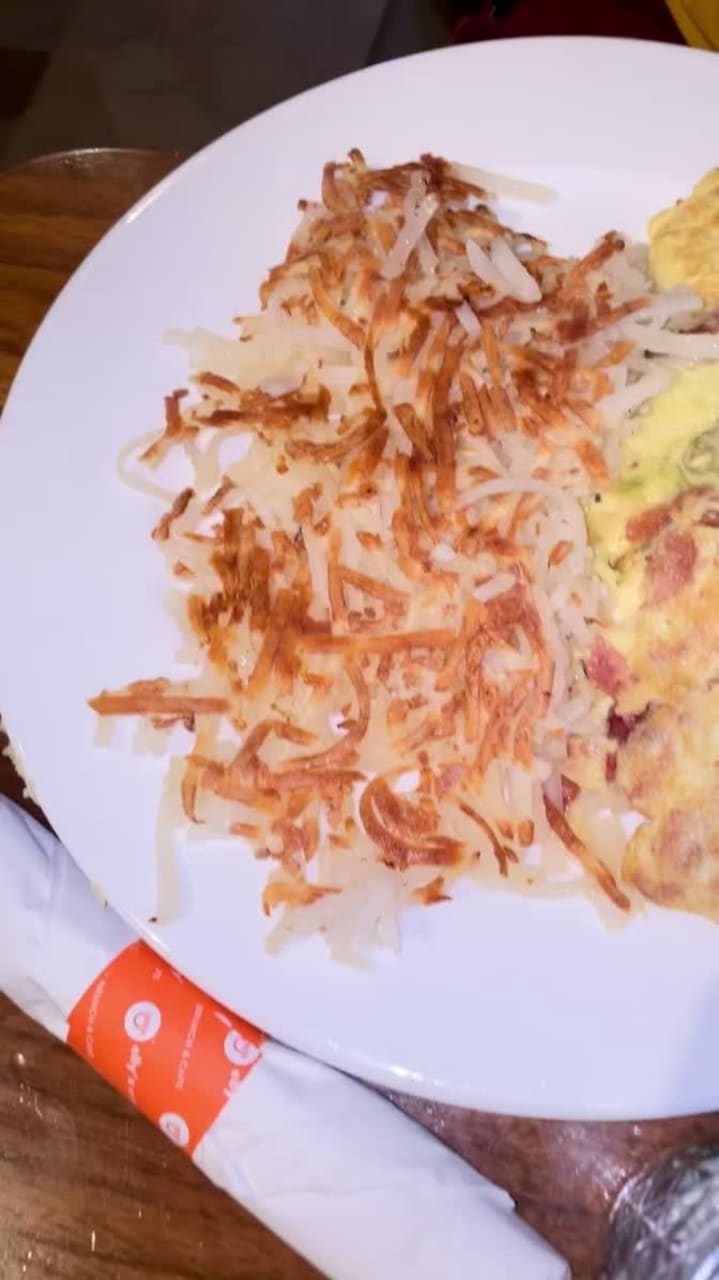 Video review of Elly's Brunch & Cafe