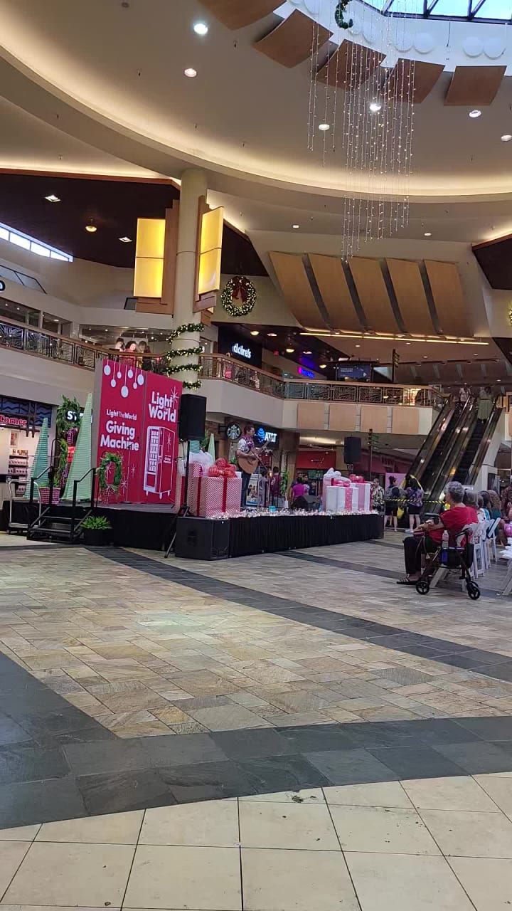 Video review of Windward Mall