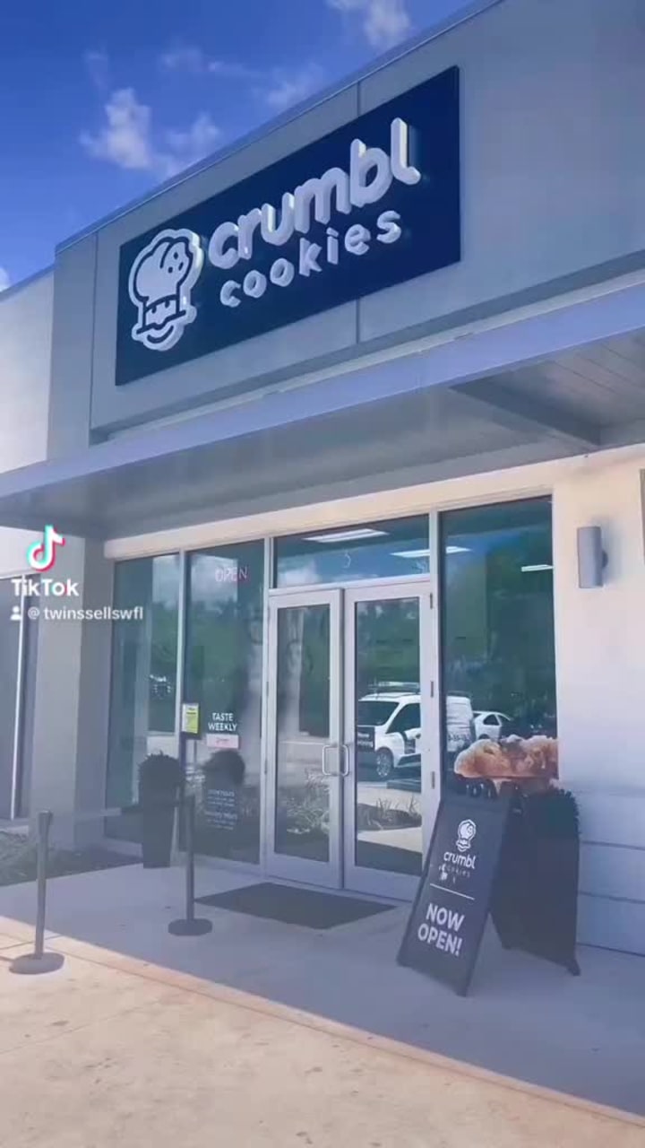 Crumbl Cookies