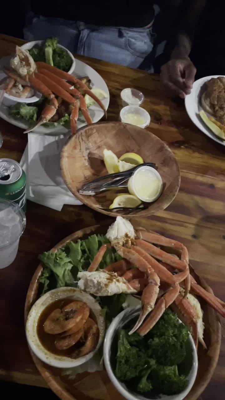 Video review of CJ's Crab Shack