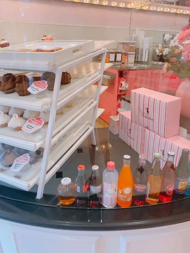 Video review of Casey's Cupcakes