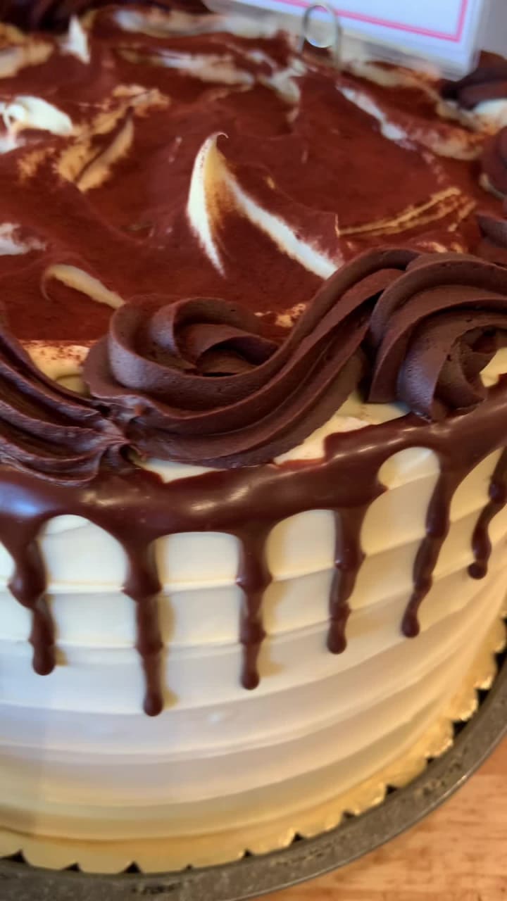 Video review of Lauretta Jean's