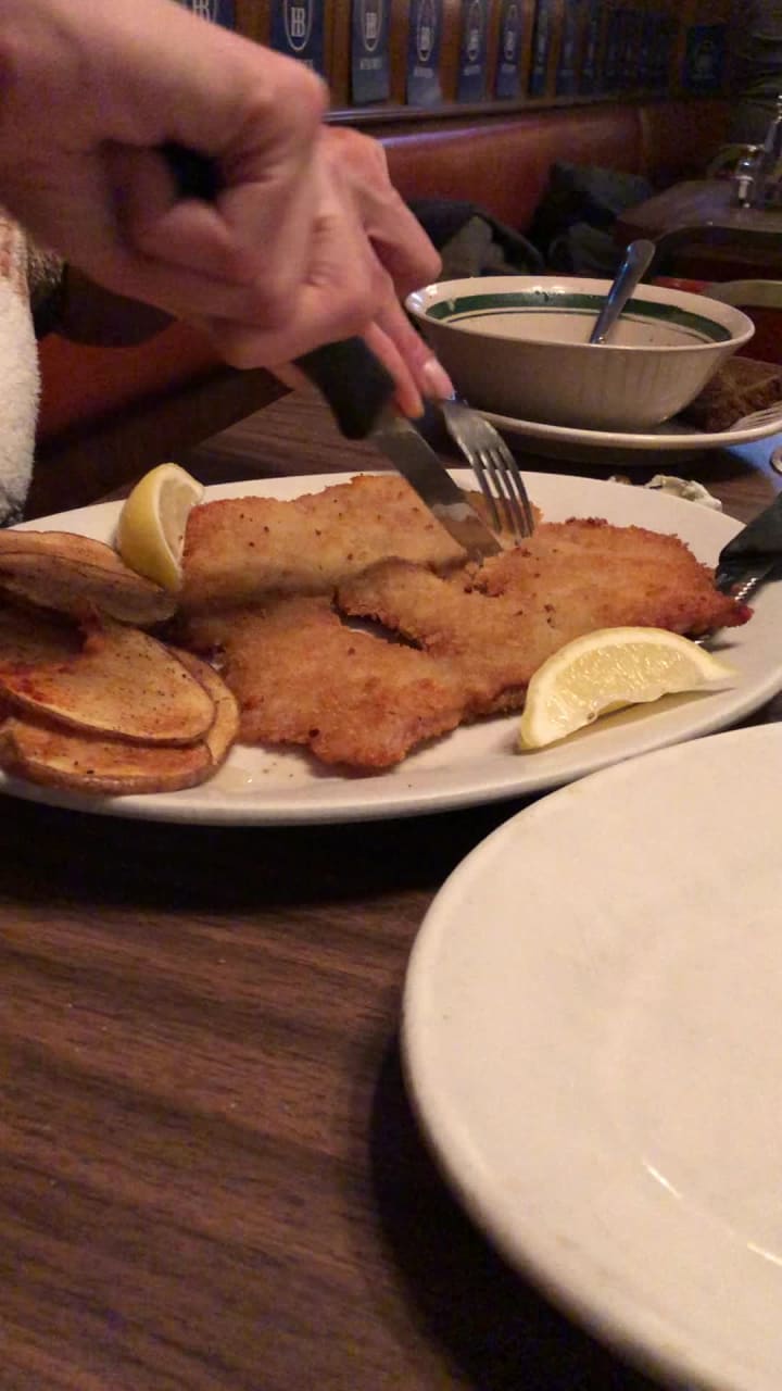 Video review of Resi's Bierstube