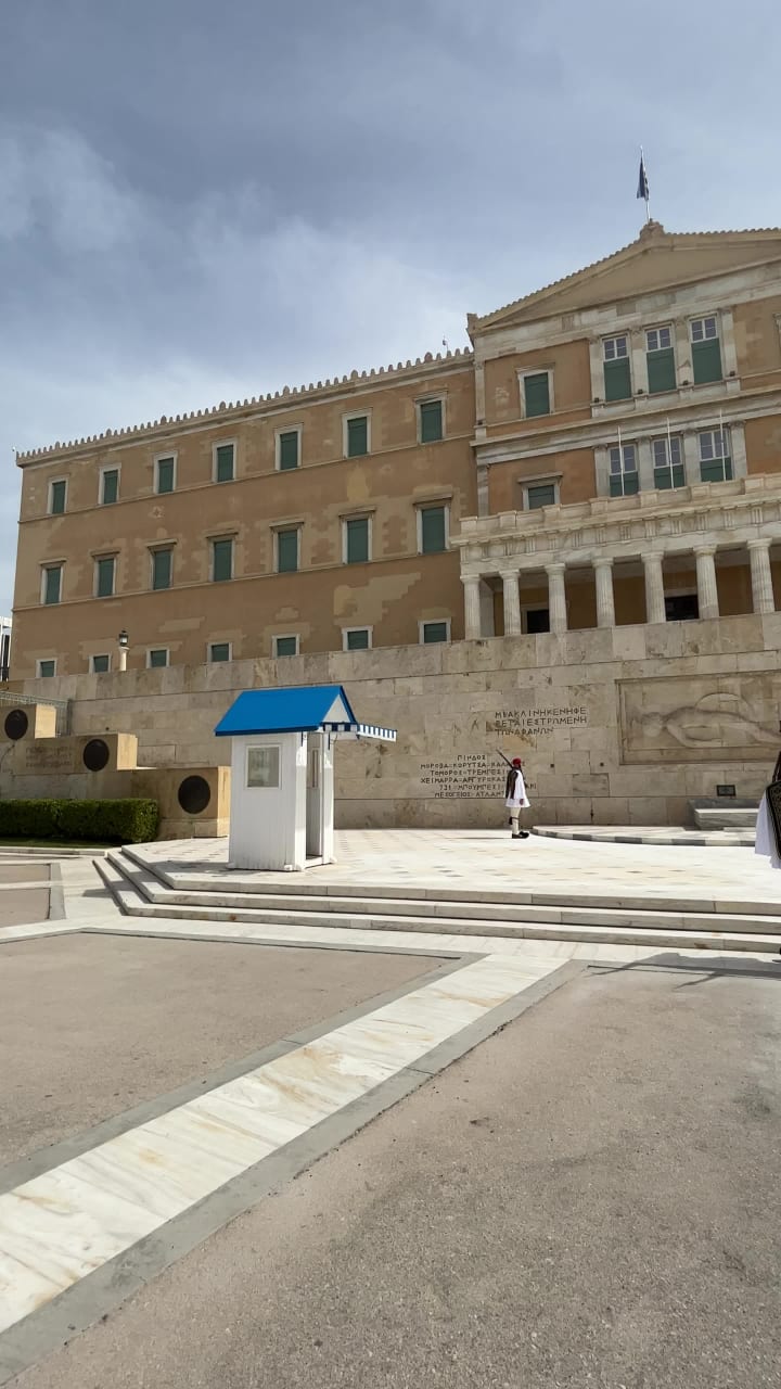 Video review of Syntagma Square (Πλατεία Συντάγματος)