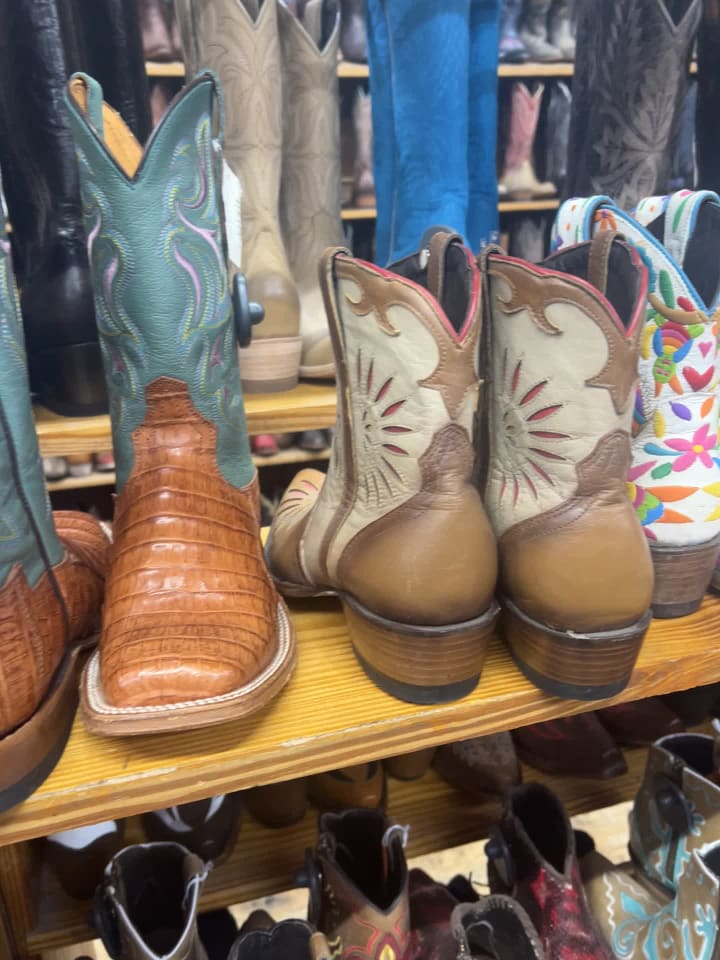 Video review of Allens Boots