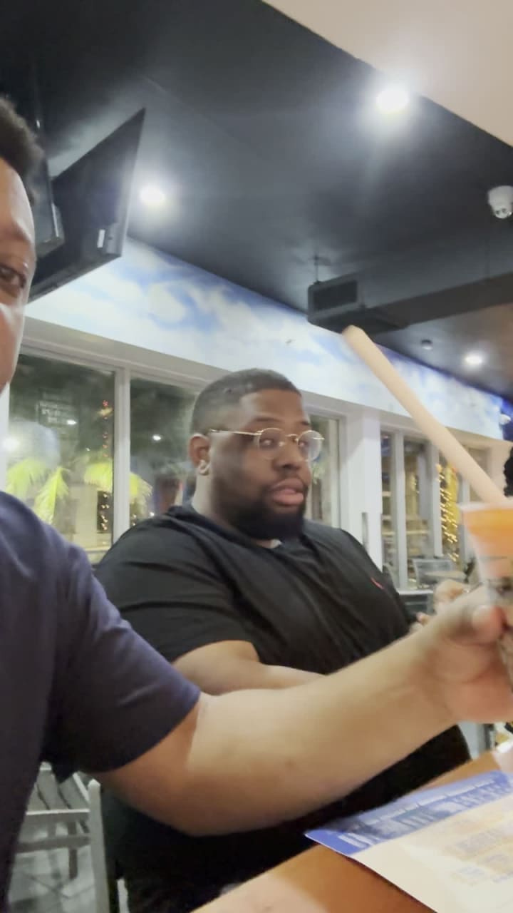 Video review of Wet Willie's