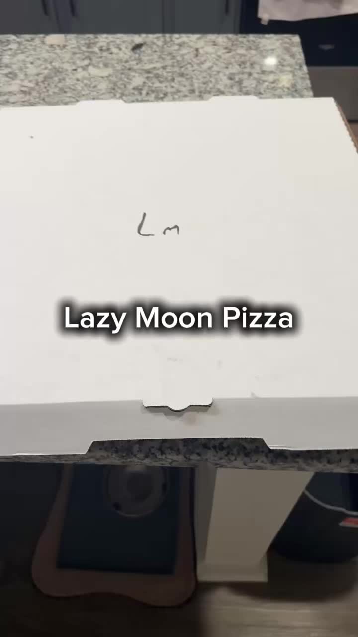 Lazy Moon Pizza
