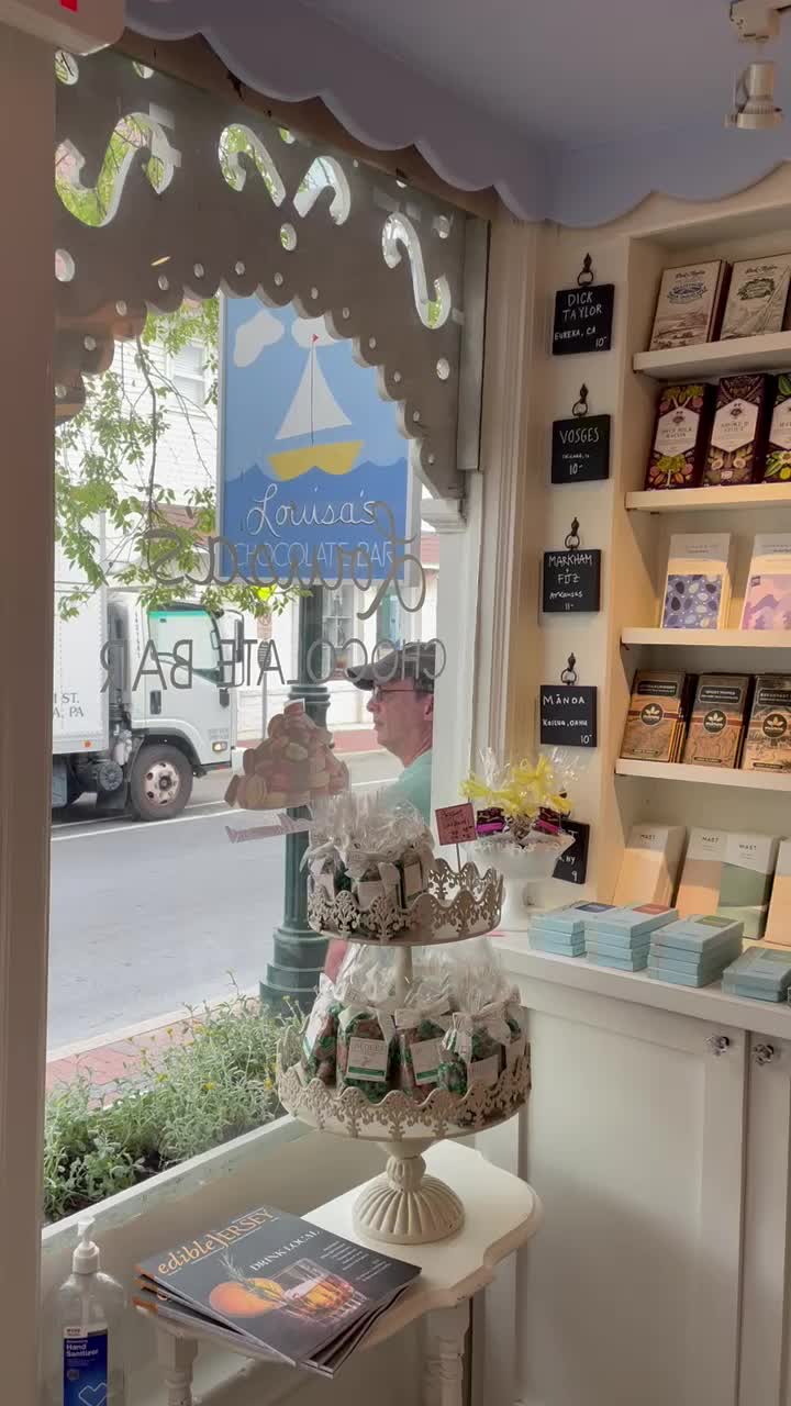 Louisa's Chocolate Bar