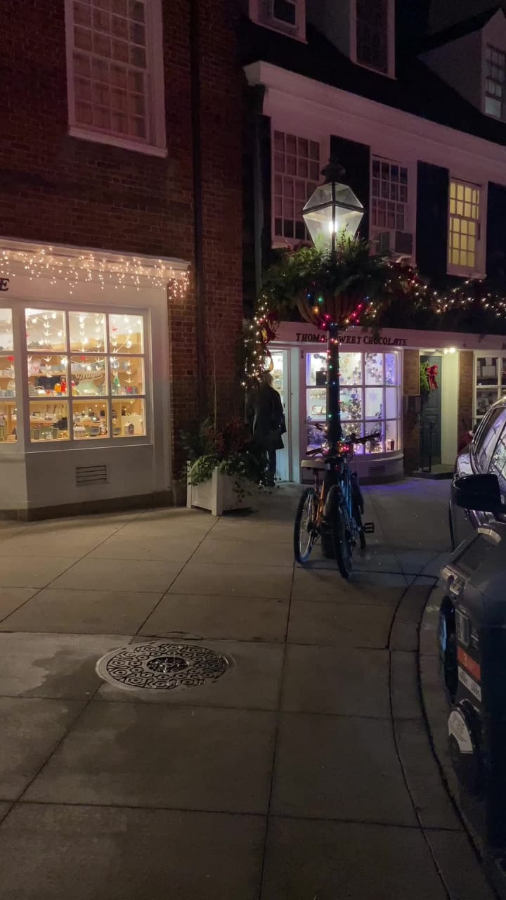 Video review of Palmer Square