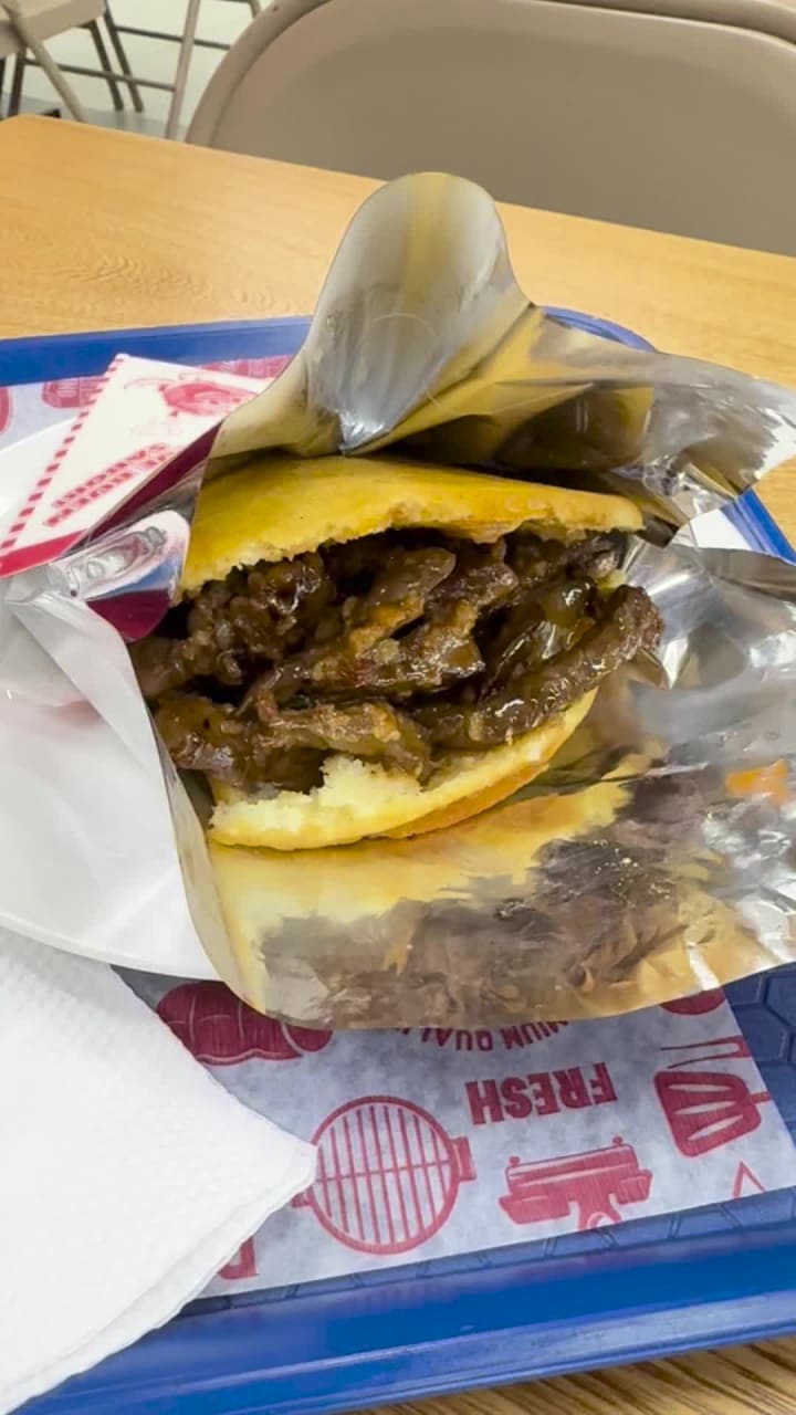 Bourbon-9th St. Café