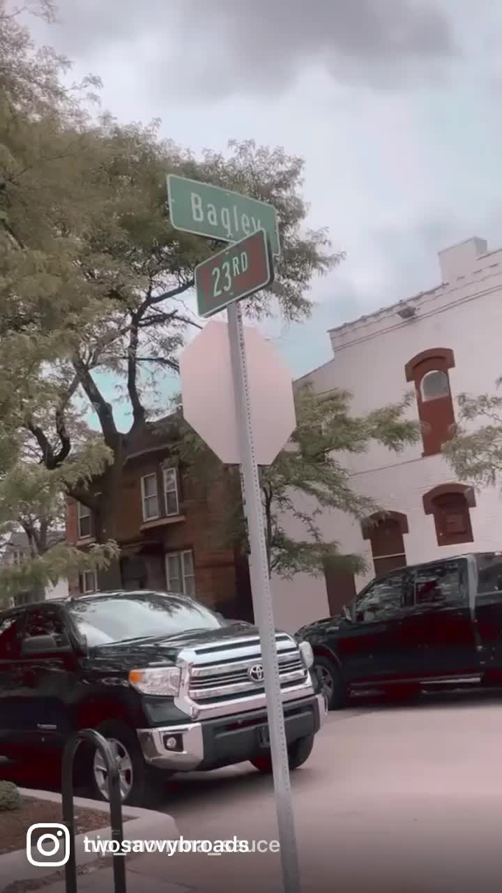 Video review of Los Galanes