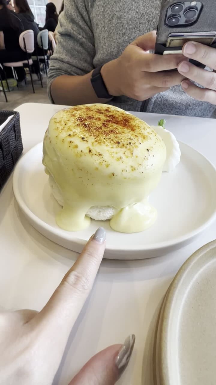 Gram Cafe & Pancakes