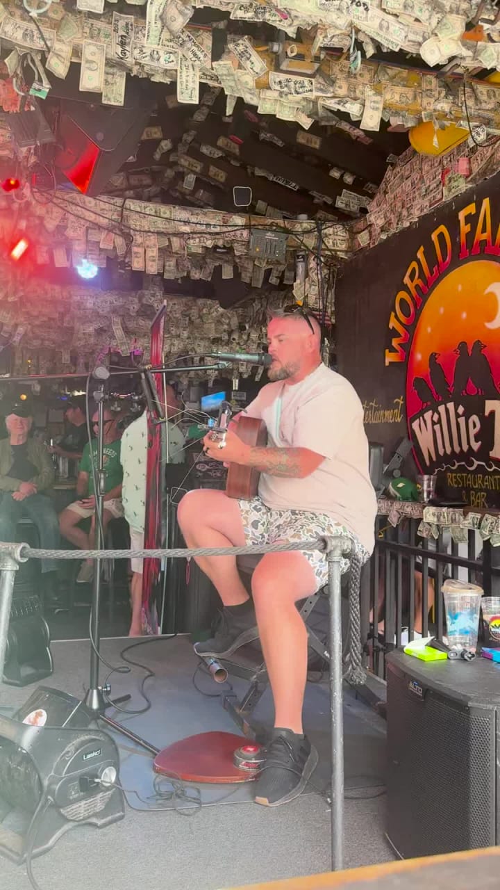 Video review of Willie T's