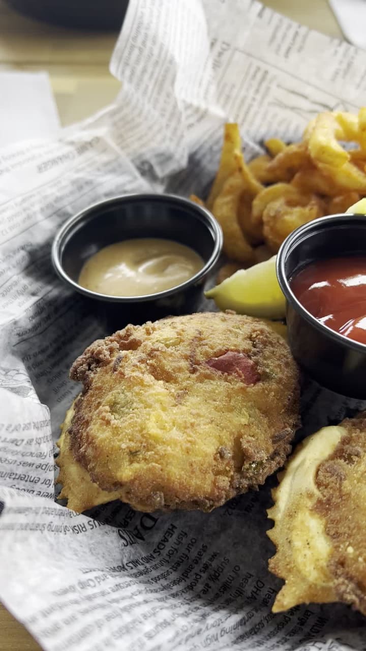 Island Cabana Bar & Ship Store