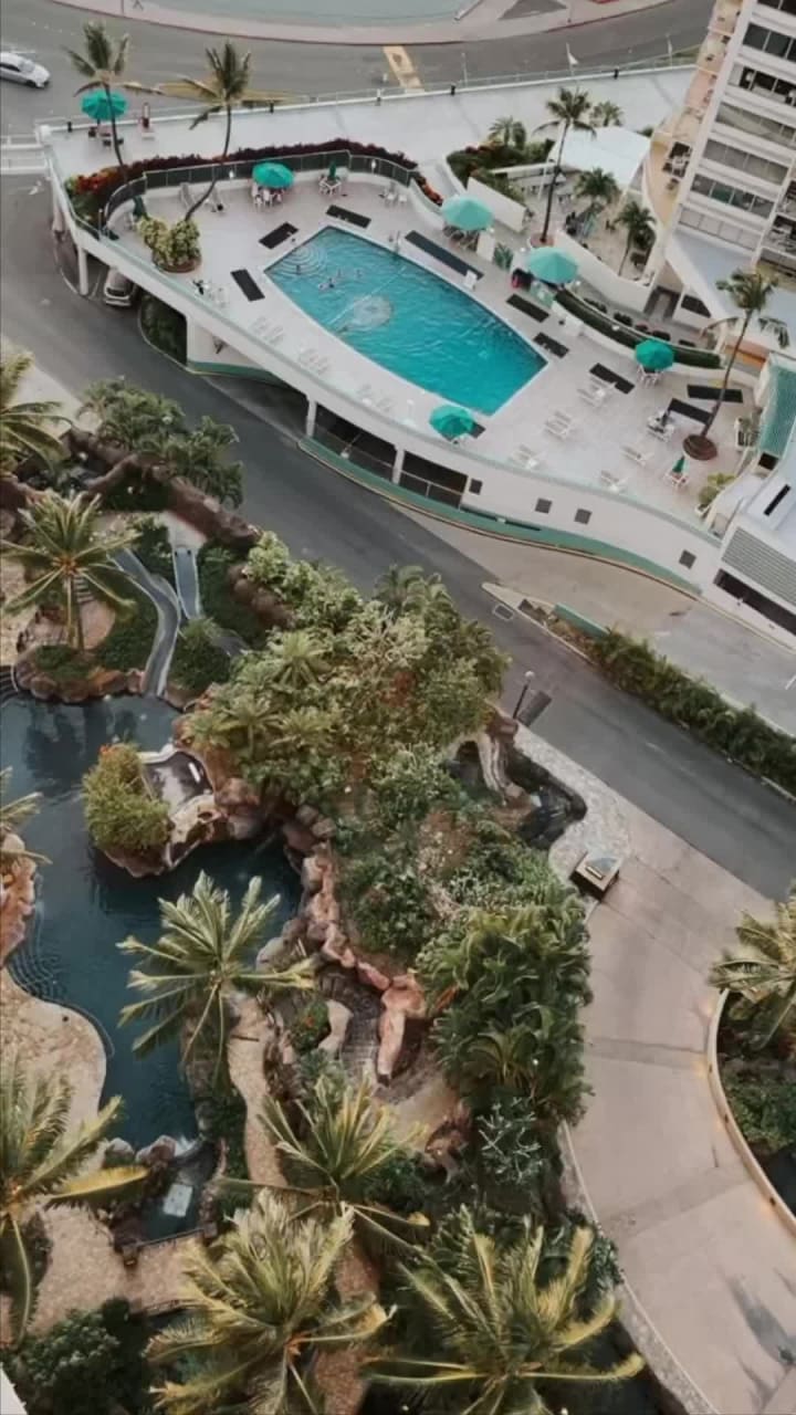 Hilton Hawaiian Village Waikiki Beach Resort