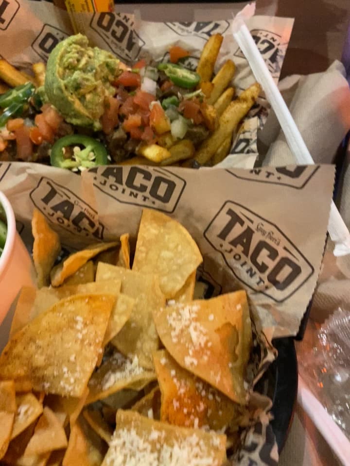 Video review of Kansas City Power & Light District