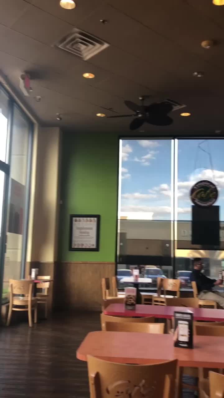 Video review of Tropical Smoothie Cafe