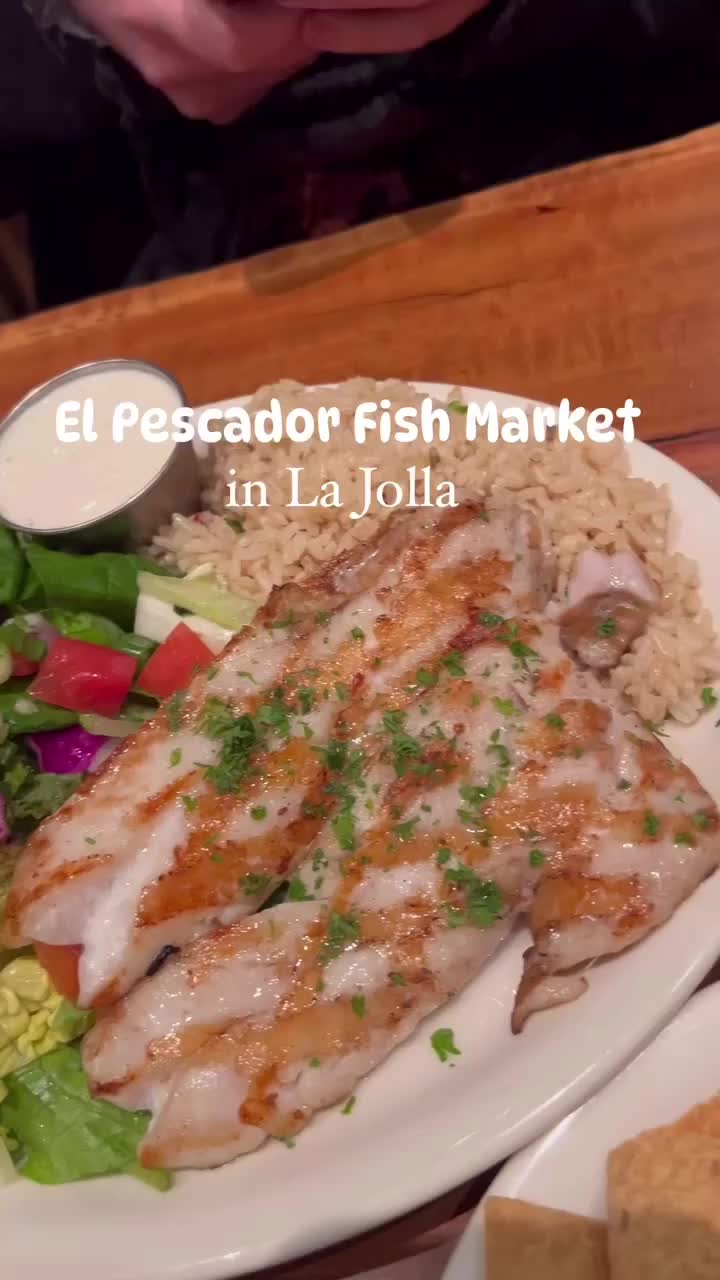 Video review of El Pescador Fish Market