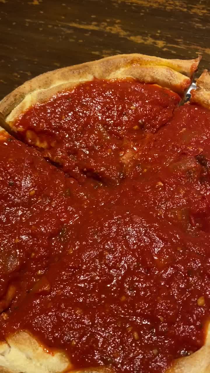 Video review of Carmines Pie House