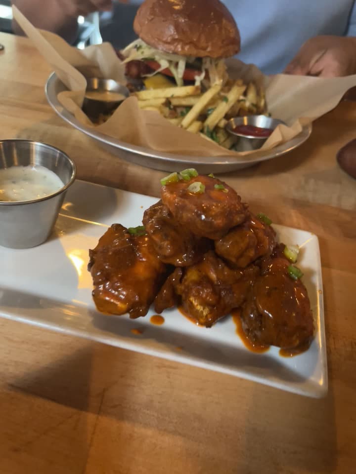 38 Degrees Ale House and Grille