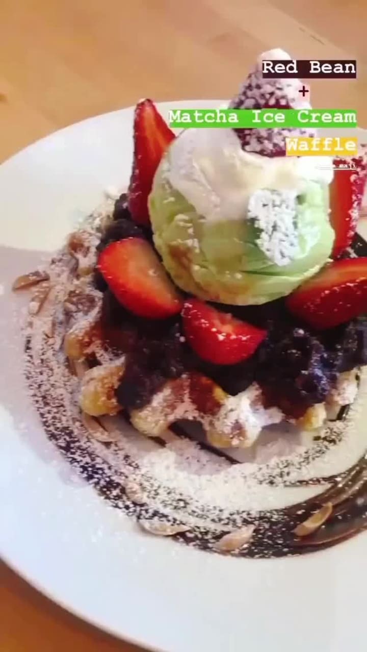 Video review of Cafe Maji