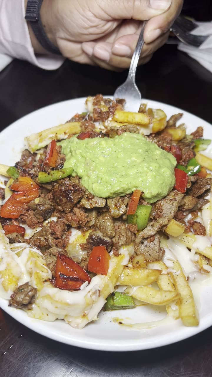 El Palenque 3 Gallos Restaurant