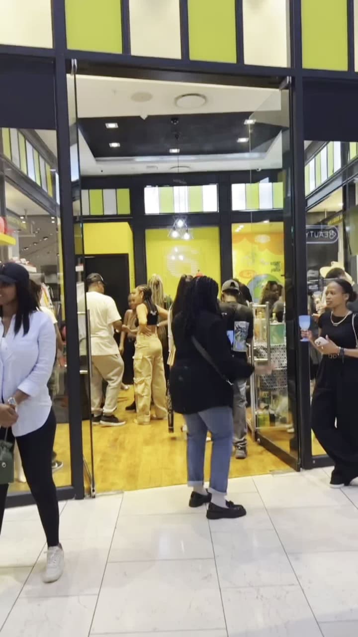 Grade africa store, Mall of africa