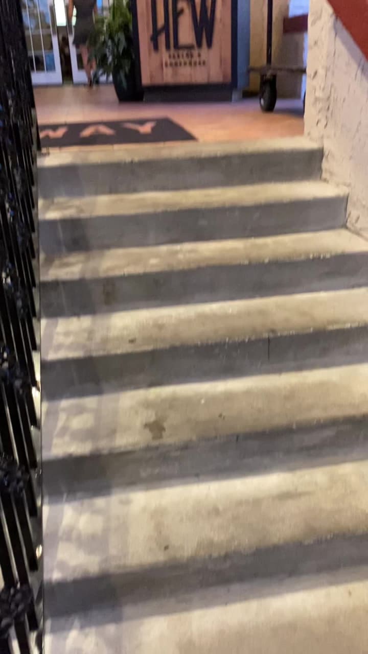 Video review of HEW Parlor & Chophouse