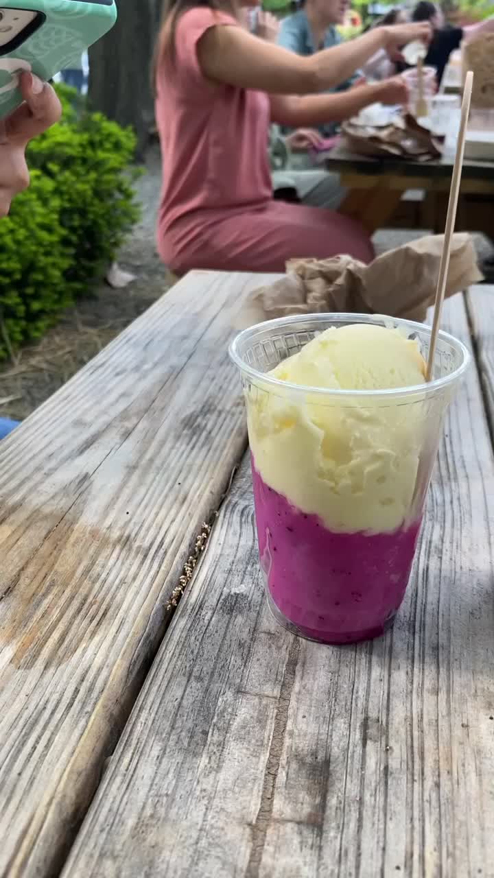 Video review of The Bent Spoon