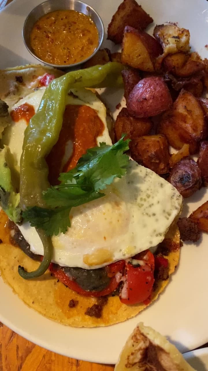 Video review of Cafe Lift