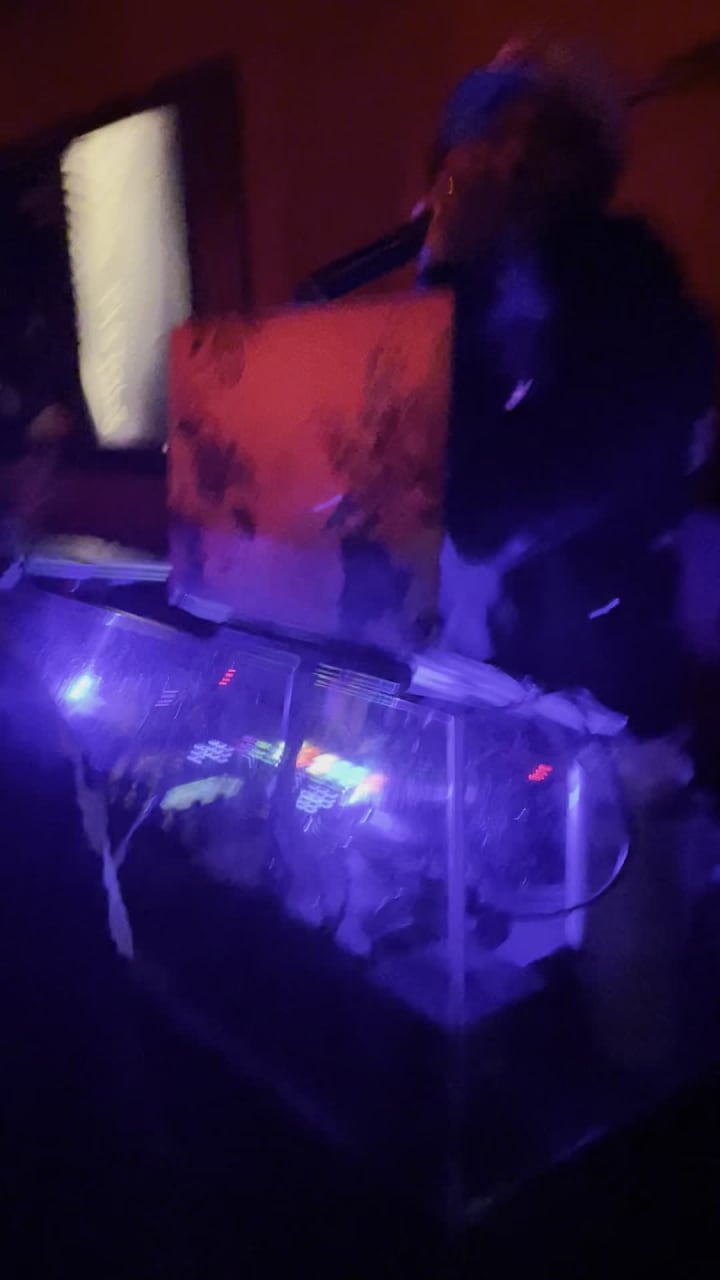 Video review of The Dime