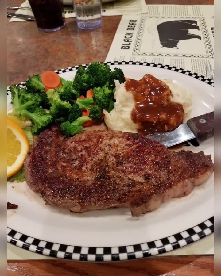 Video review of Black Bear Diner