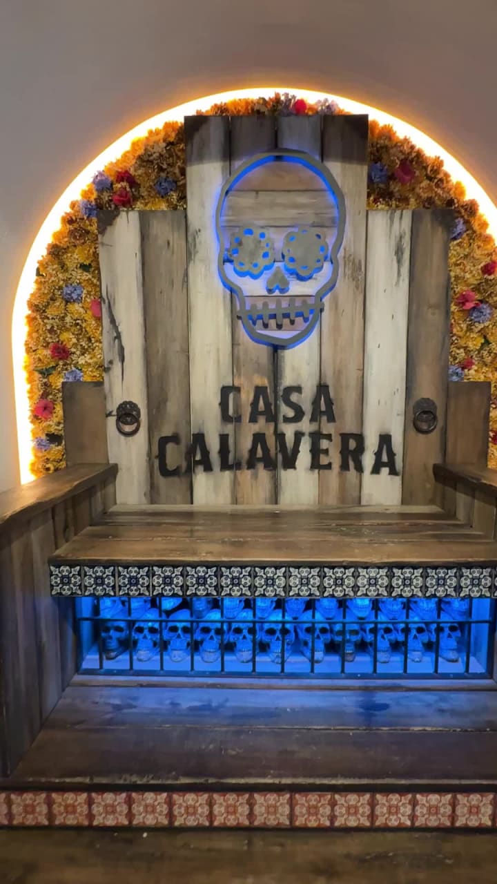 Video review of Casa Calavera